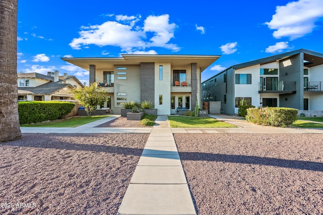 306 W Culver St, Phoenix, AZ 85003 - view of front of property with a balcony