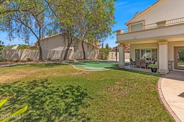 4402 E Barwick Dr, Cave Creek, AZ 85331 - fenced backyard with a putting area, a balcony, and a patio