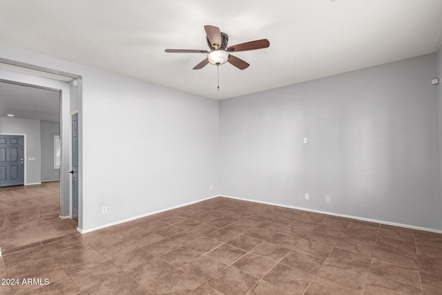 empty room with ceiling fan