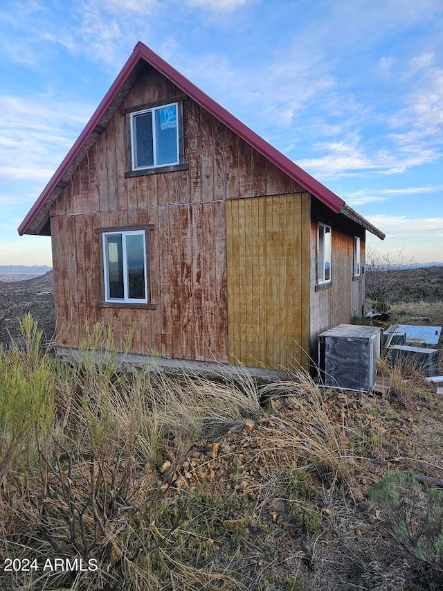 view of property exterior