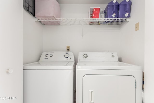 2941 N Oregon St Unit 12, Chandler, AZ 85225 - laundry area featuring washer and clothes dryer