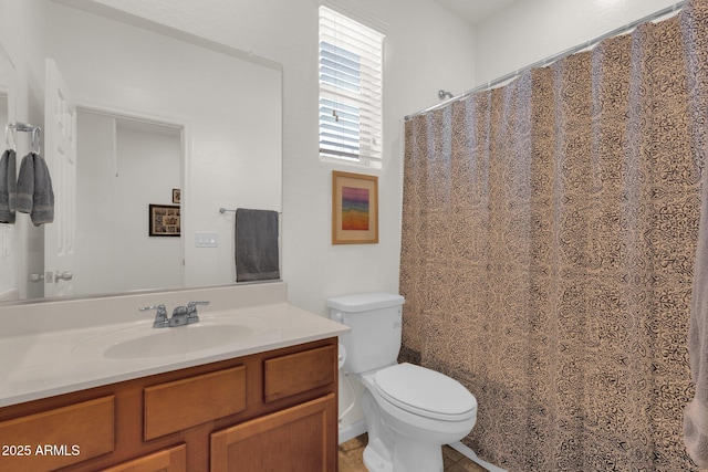 1725 E Chanute Pass, Phoenix, AZ 85040 - full bath featuring vanity, toilet, and curtained shower