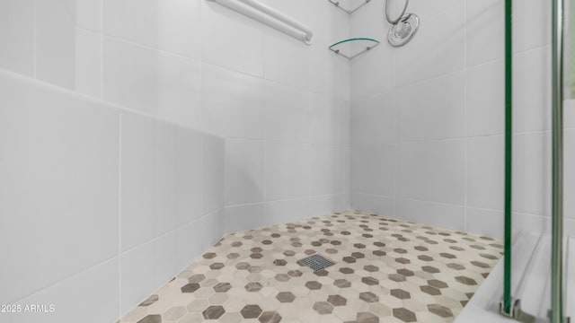 15252 N 100th St Unit 1164, Scottsdale, AZ 85260 - full bath with a tile shower