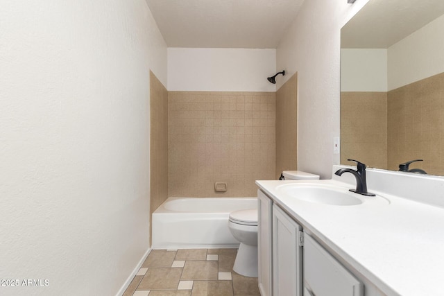 1405 N Jamaica Way, Gilbert, AZ 85234 - bathroom with vanity and tub / shower combination