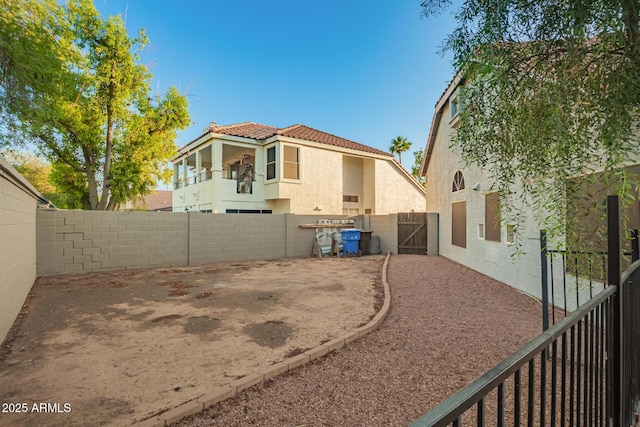 1405 N Jamaica Way, Gilbert, AZ 85234 - fenced backyard with a gate