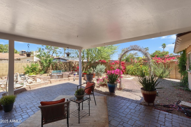 7526 E Edgemont Ave, Scottsdale, AZ 85251 - fenced backyard with a patio