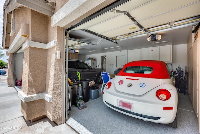 8738 W Runion Dr, Peoria, AZ 85382 - garage with a garage door opener
