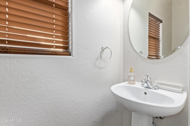 bathroom with sink