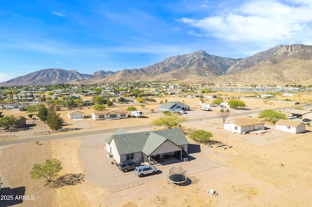 bird's eye view featuring a residential view and a mountain view