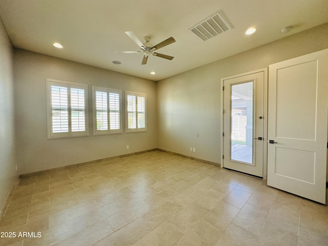 empty room with ceiling fan