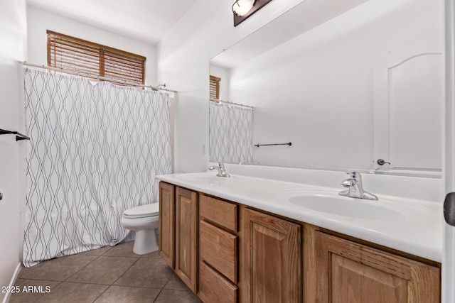 1405 E Aloe Dr, Chandler, AZ 85286 - bathroom featuring toilet, tile patterned flooring, and double vanity