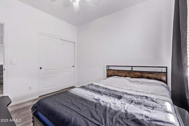 1405 E Aloe Dr, Chandler, AZ 85286 - bedroom featuring wood finished floors, a closet, and a ceiling fan