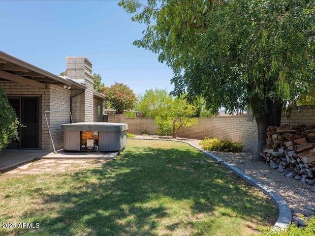 7232 N 22 Nd St, Phoenix, AZ 85020 - view of yard with a hot tub