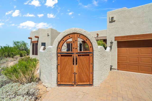 32826 N 54th St, Cave Creek, AZ 85331 - view of outbuilding with a garage and a gate