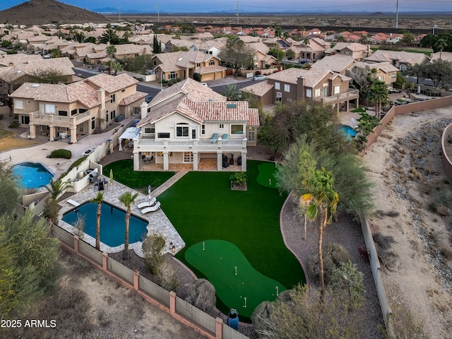 birds eye view of property featuring a residential view