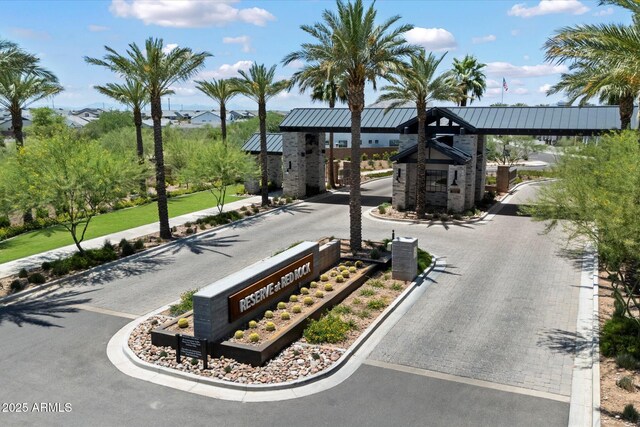 5724 E Scarlet St, Mesa, AZ 85215 - surrounding community