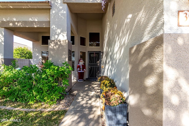 view of exterior entry