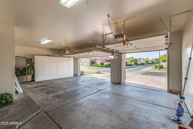7439 E Beryl Ave, Scottsdale, AZ 85258 - garage with a garage door opener