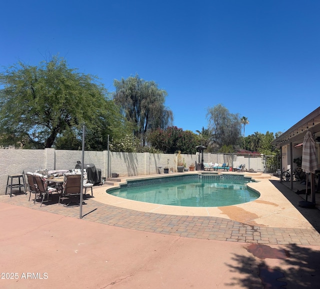 930 N Sandal Cir, Mesa, AZ 85205 - view of pool with a patio area and a fenced backyard