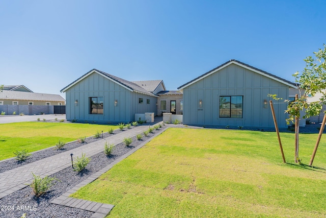 view of front of house with a front yard