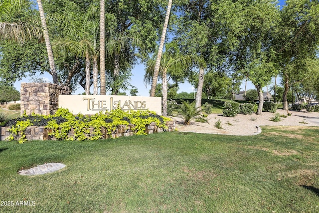1449 W Sherri Dr, Gilbert, AZ 85233 - community / neighborhood sign featuring a lawn