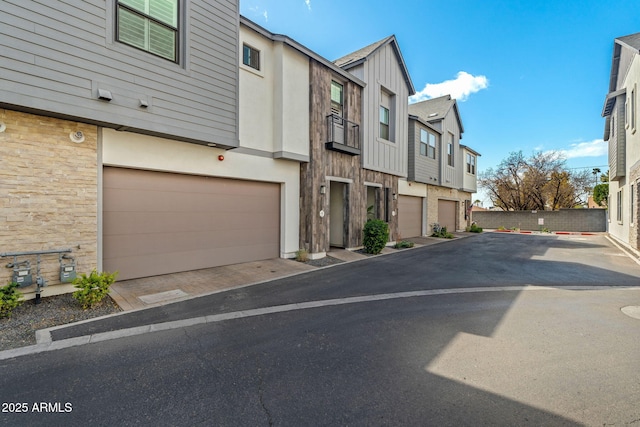 view of street featuring a residential view