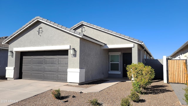 view of front facade featuring a garage