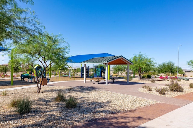 4702 S 109th Ave, Tolleson, AZ 85353 - surrounding community featuring playground community