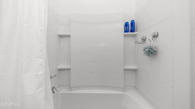 14870 W Encanto Blvd Unit 1059, Goodyear, AZ 85395 - full bathroom with shower / tub combo with curtain