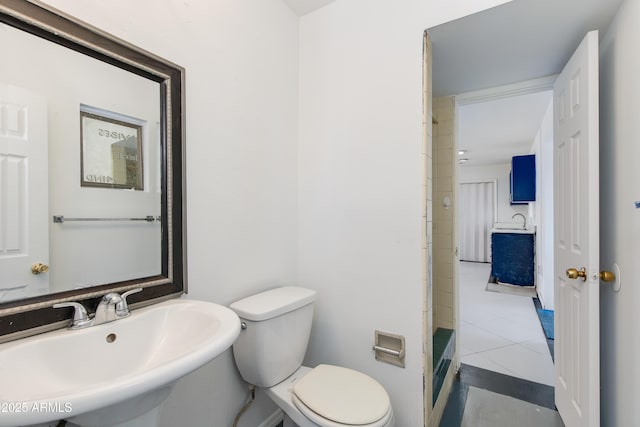 6040 N 31st Dr, Phoenix, AZ 85017 - full bathroom with tile patterned floors and a shower
