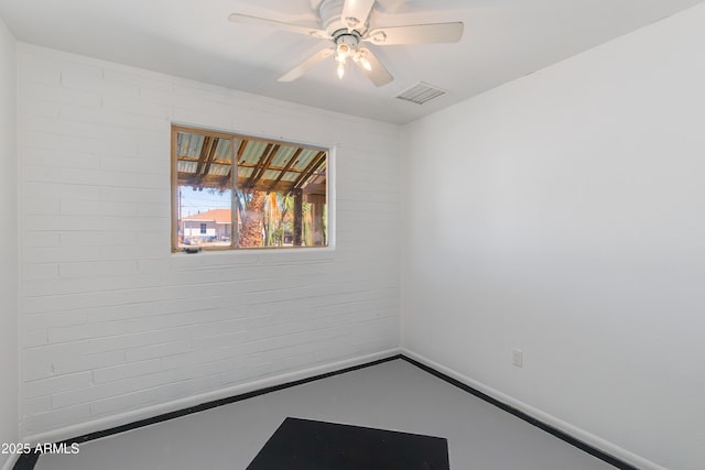 6040 N 31st Dr, Phoenix, AZ 85017 - spare room with ceiling fan