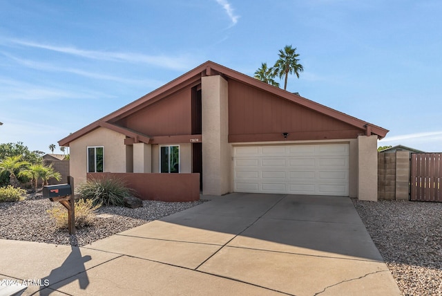 view of front facade featuring a garage