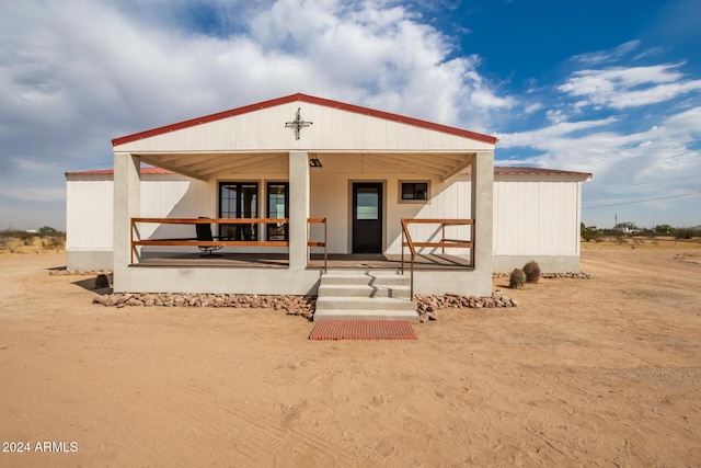 50858 W Bitter Root Rd, Maricopa, AZ 85139 - view of front of home featuring a porch