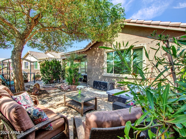 view of patio featuring outdoor lounge area