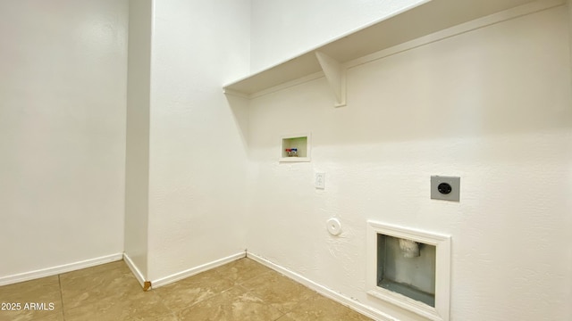 7425 W Crown King Rd, Phoenix, AZ 85043 - washroom featuring hookup for a washing machine, electric dryer hookup, light tile patterned floors, baseboards, and laundry area