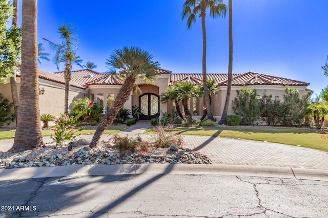 view of mediterranean / spanish-style house