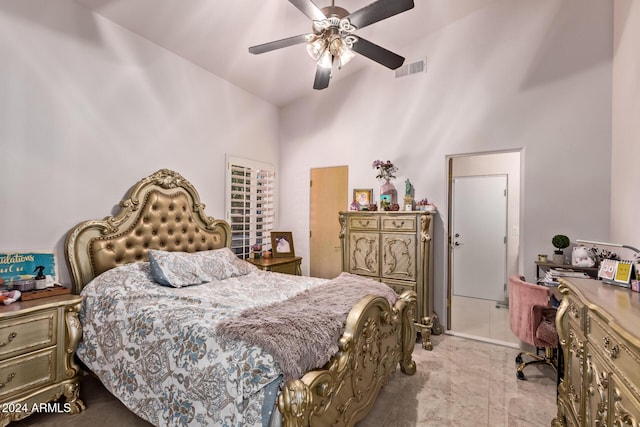 bedroom featuring ceiling fan