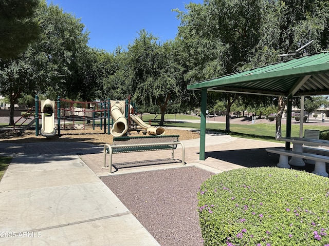15429 W Ventura St, Surprise, AZ 85379 - communal playground with a gazebo