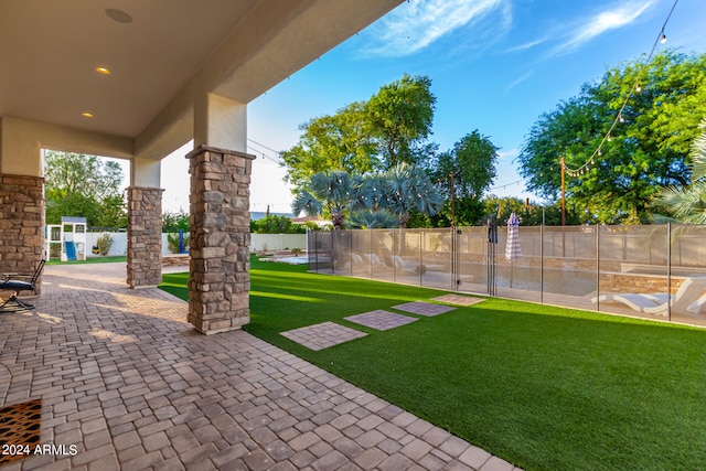 view of yard featuring a patio area