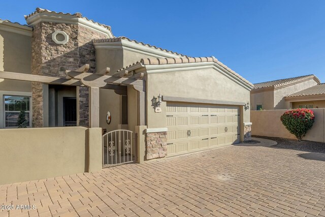 view of front of home featuring a garage