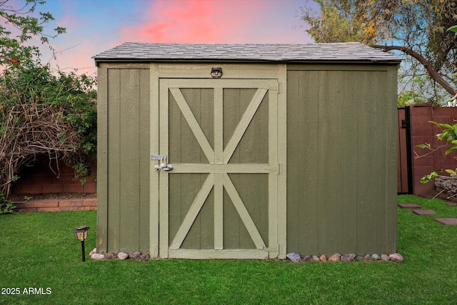 7813 N 17th Dr, Phoenix, AZ 85021 - view of shed with fence