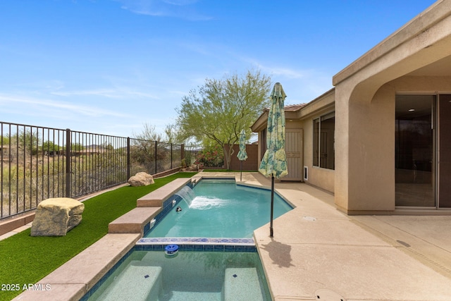 41627 N Cedar Chase Rd, Anthem, AZ 85086 - view of swimming pool featuring an in-ground hot tub, a patio, and a fenced backyard