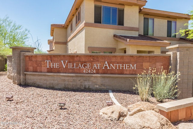 view of community / neighborhood sign