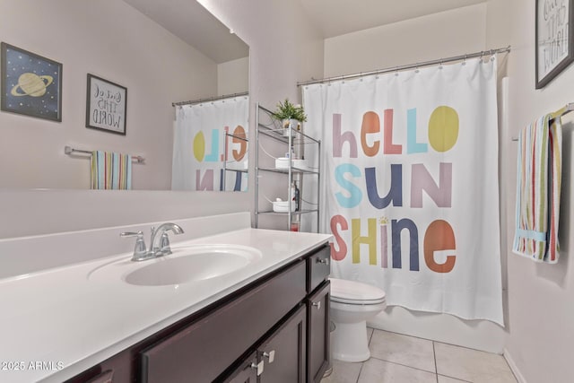 4741 E Fire Opal Ln, San Tan Valley, AZ 85143 - full bathroom featuring tile patterned floors, toilet, vanity, and shower / bath combo