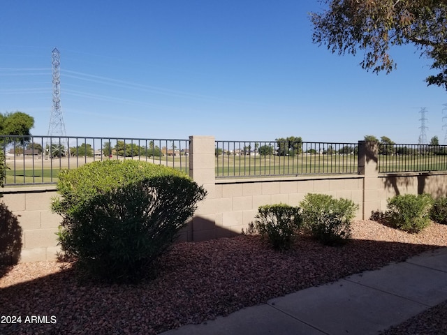 8140 N 107th Ave Unit 129, Peoria, AZ 85345 - view of yard