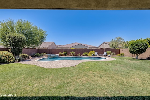 11875 W Lone Tree Trl, Peoria, AZ 85383 - view of swimming pool with a pool with connected hot tub