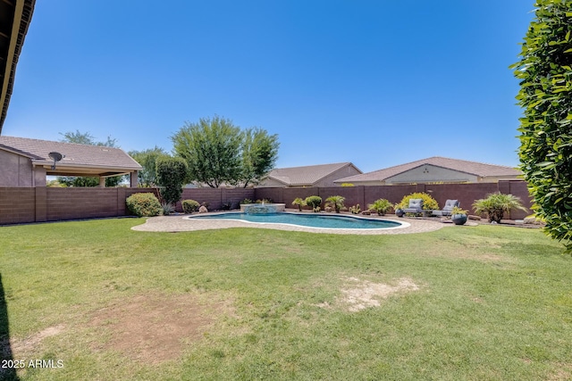 11875 W Lone Tree Trl, Peoria, AZ 85383 - view of yard featuring a pool with connected hot tub