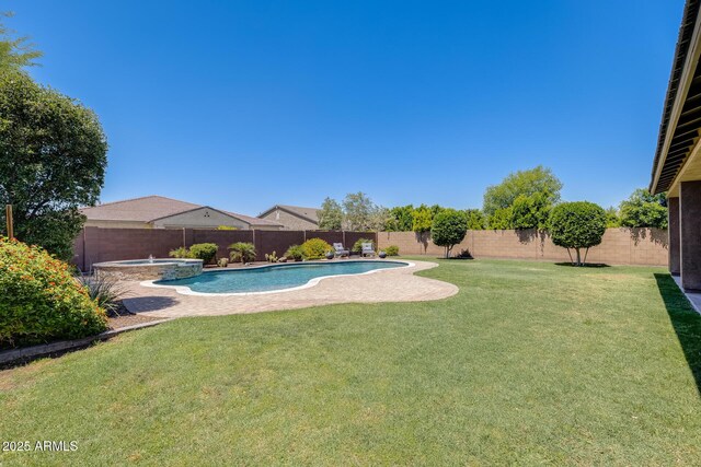 11875 W Lone Tree Trl, Peoria, AZ 85383 - view of swimming pool with a pool with connected hot tub