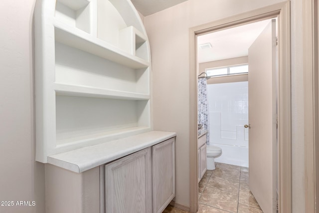 1631 E Carla Vista Dr, Chandler, AZ 85225 - walk in closet with visible vents