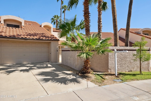 view of front of property